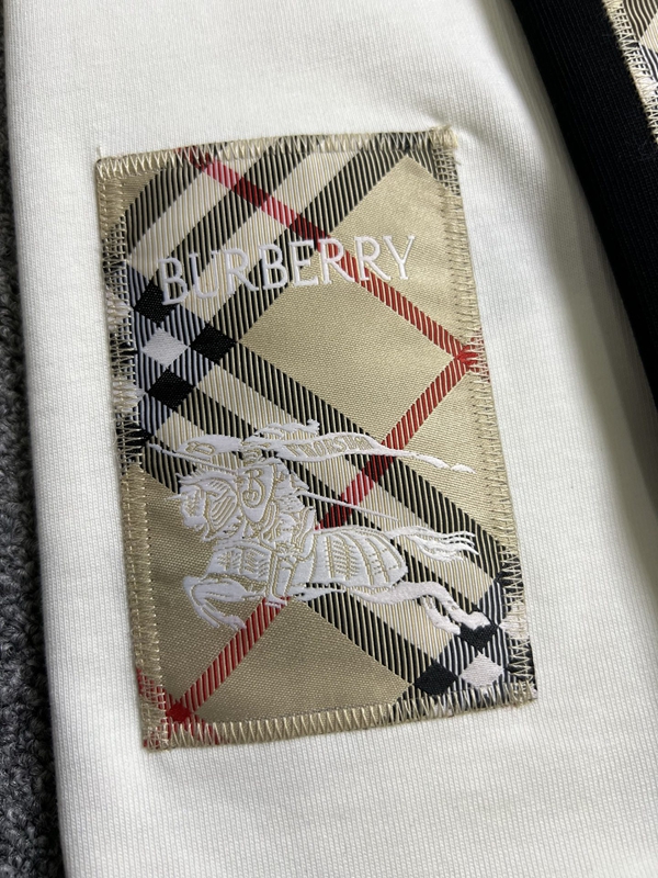 ブランドTシャツ全体デザイン